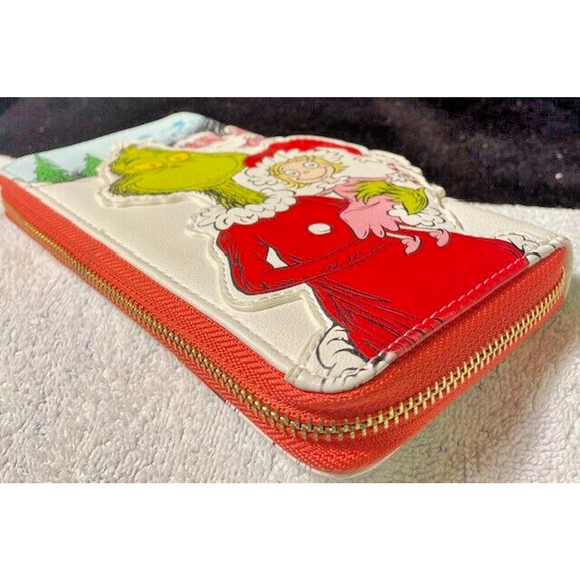 Womens Wallet Dr Seuss How the Grinch Stole Christmas UNIVERSAL STUDIOS - Picture 3 of 9
